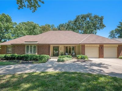 9317 Catalina St, Prairie Village, KS, 66207