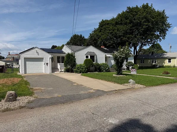 14 Philip St, Ludlow, MA 01056
