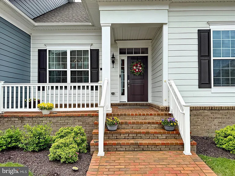 306 Buckeye Cir — Photo 3