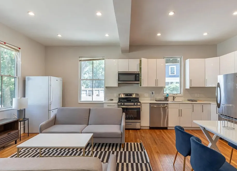 6 bed, $7,500 — Photo 2