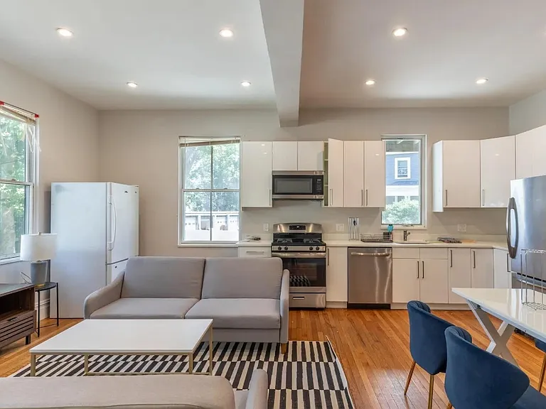 89 Cedar St #2A — Photo 2