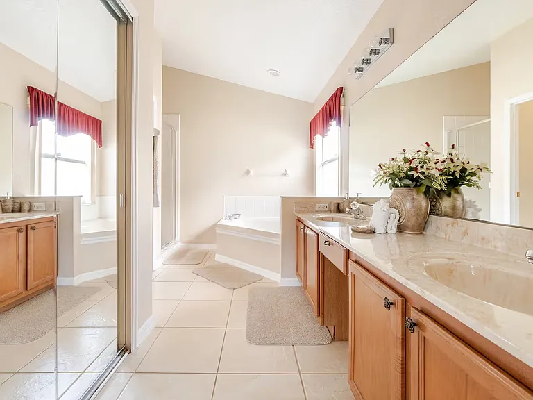 1137 Liberty Hall Dr — Photo 27