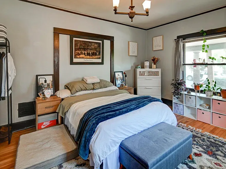416 Castle Pl — Photo 9