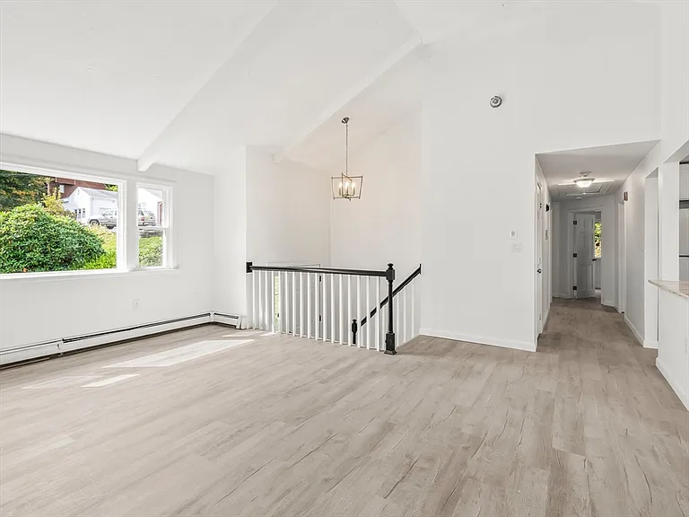 26 Sidney St — Photo 4