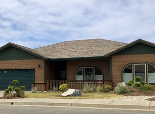 2682 Cedar Loop Dr, Bandon, OR 97411