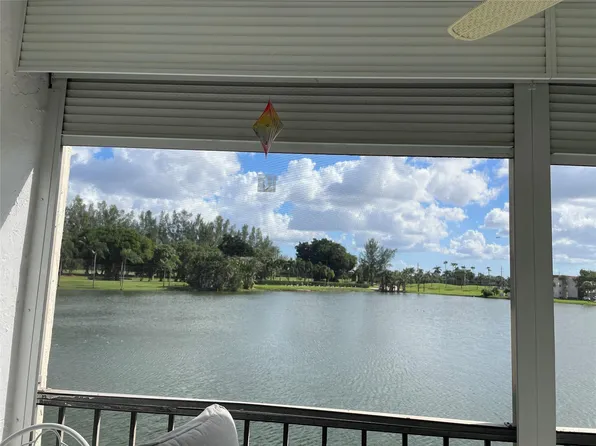 9400 N Hollybrook Lake Drive #203, Pembroke Pines, FL 33025