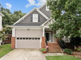 2624 Merion Hills Ct, Charlotte, NC 28269