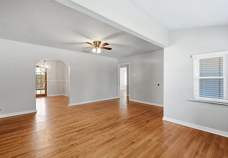 3412 Brady Ave — Photo 8