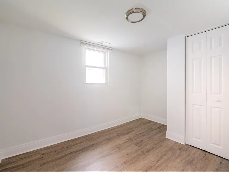 2252 N Lawndale Ave #1 — Photo 15