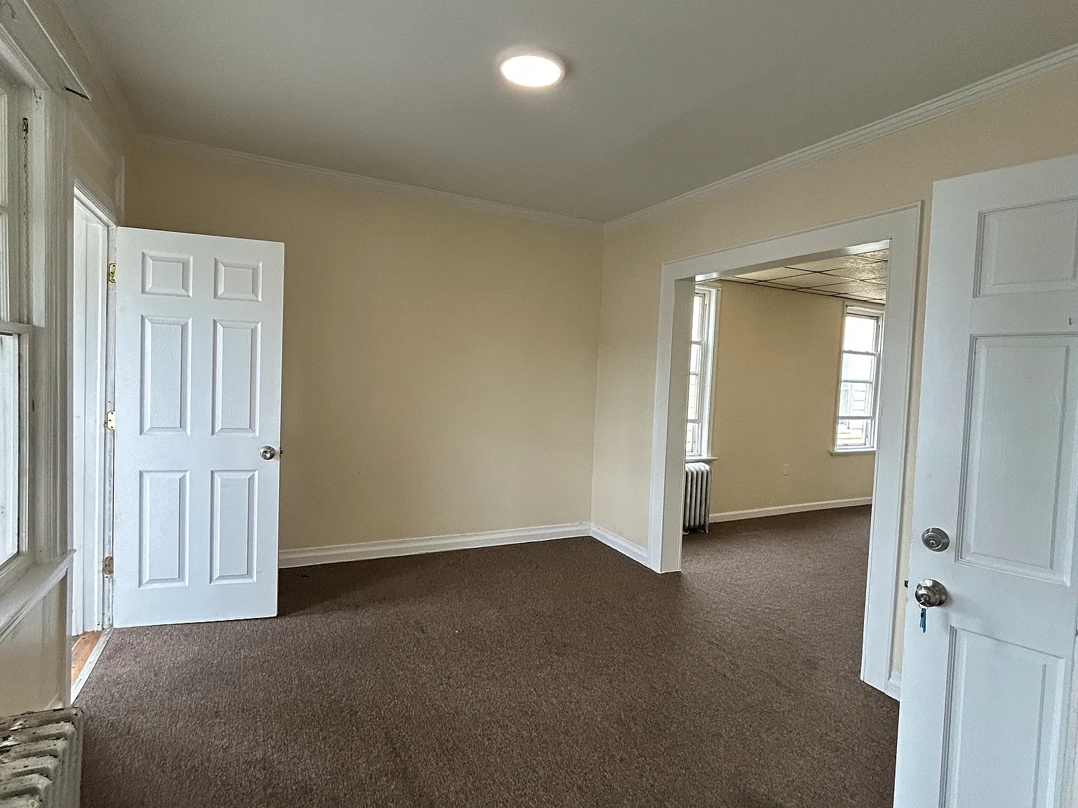 3 bed, $1,900 — Photo 4