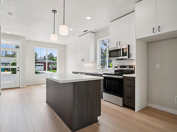 2nd image of 5971 SE Reedway St