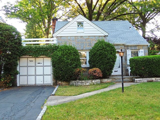 1st image of 12 Cedar Ln