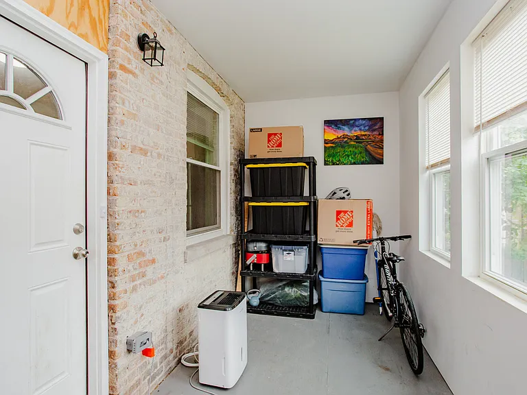 2906 N Harding Ave #2 — Photo 21