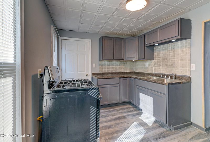 2nd image of 106 Yale Street