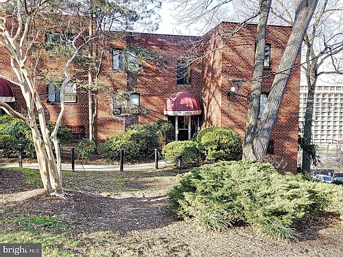 1573 N Colonial Ter Photo 1