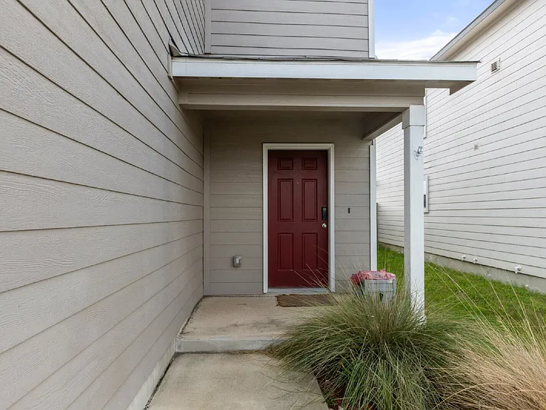 6110 Willow Point Blvd — Photo 2