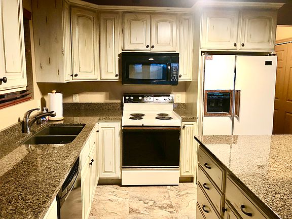 5th image of 532 S Oakridge Cir