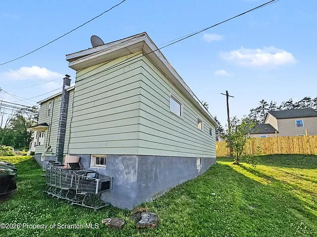 92 Fallbrook St #1 — Photo 12