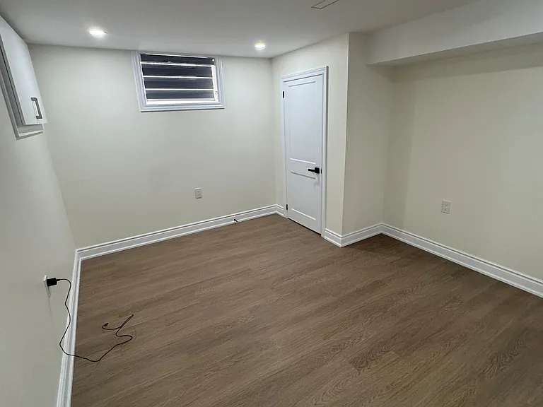 167 Kingsview Blvd #BASEMENT — Photo 7