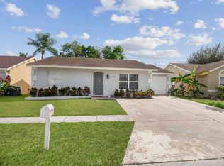 5628 Priscilla Ln, Lake Worth, FL 33463