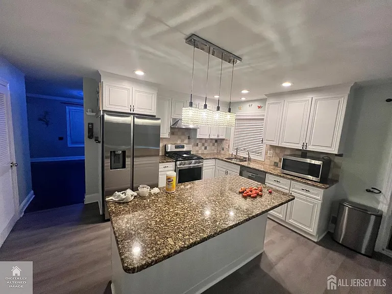 31 NE Parkerson Rd — Photo 8