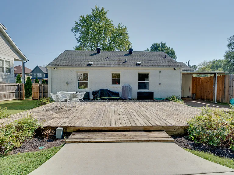 Hayden Dr — Photo 26