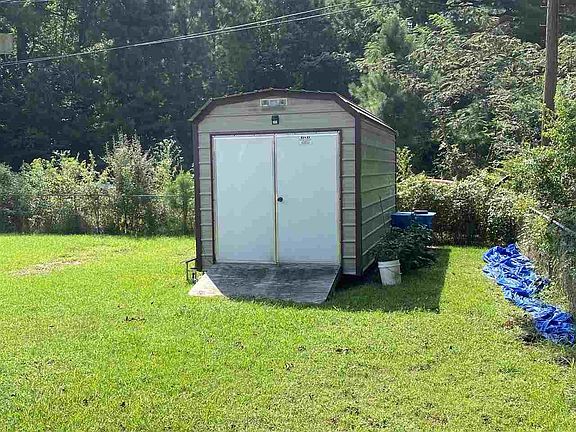 2nd image of 5 N Pineview Dr