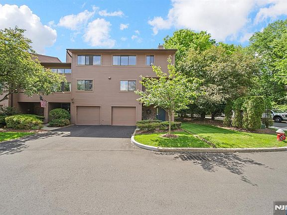 3rd image of 31 Berkeley Ct #31D