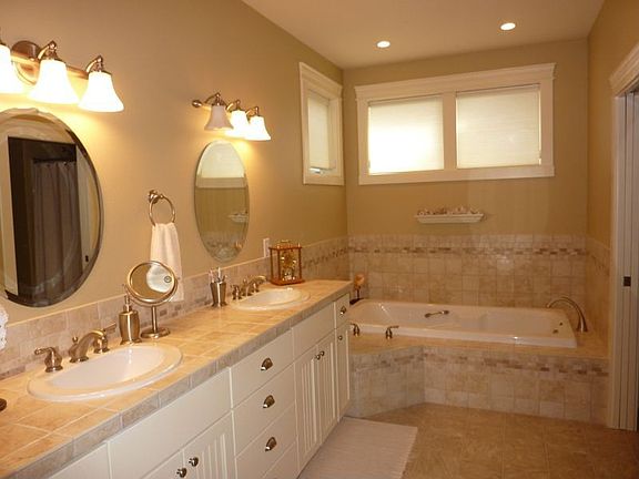 5th image of 5324 NE Port Pl