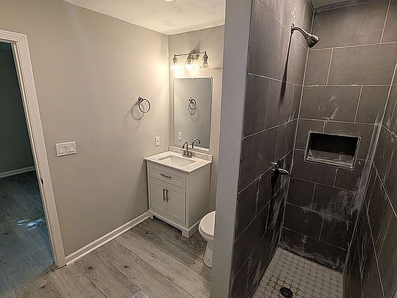 5th image of 3751 Riverchase Cir