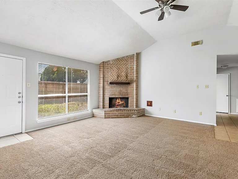 7310 Maple Walk Dr — Photo 6