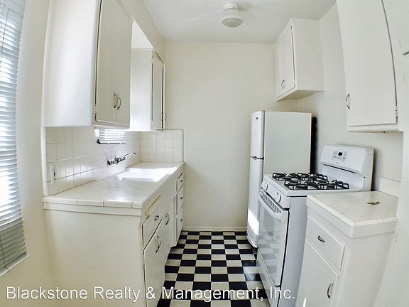 4th image of 11006 Massachusetts Ave #11006