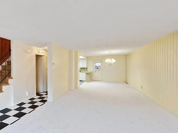 5th image of 18-40A Corporal Kennedy St #D