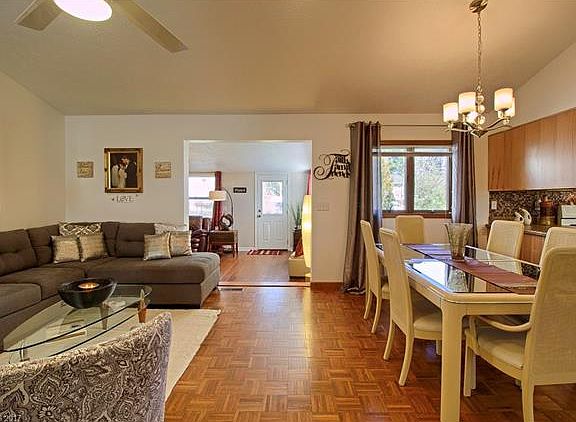 3rd image of 708 Shadywood Ln