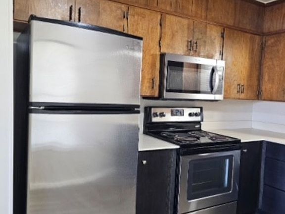 4th image of 103 W Dunn Ave #14