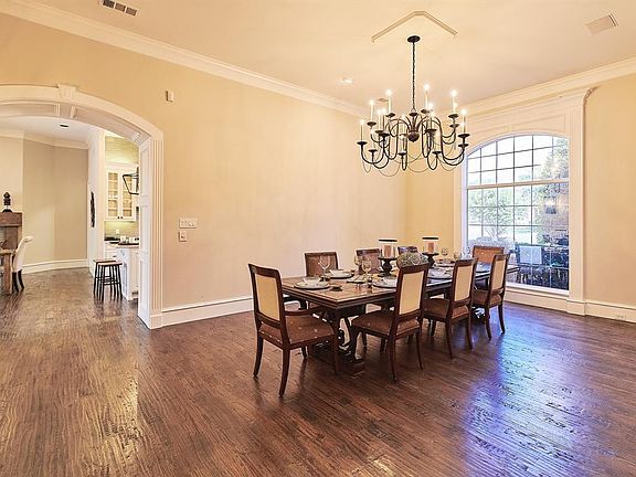 3rd image of 5809 Southern Hills Dr
