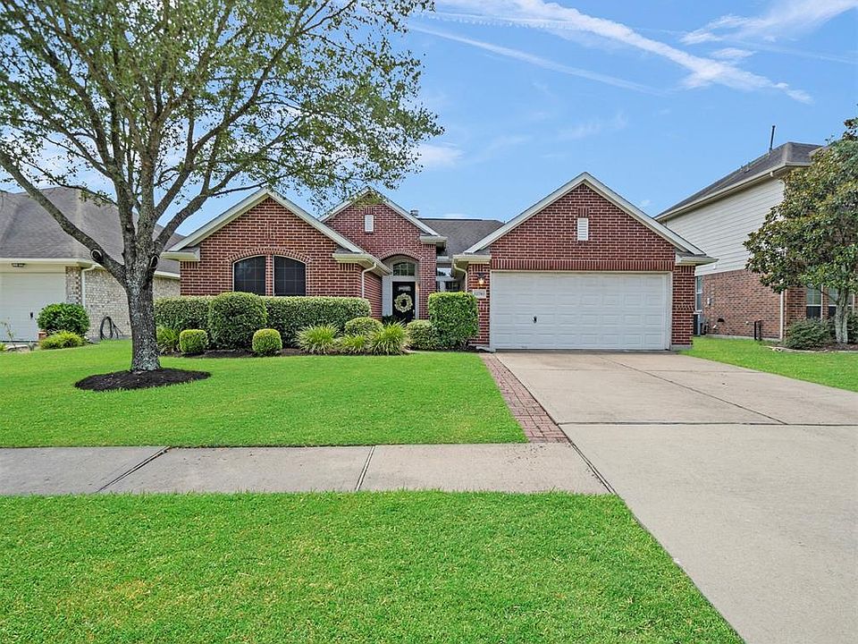 1st image of 12703 Canyon Echo Dr