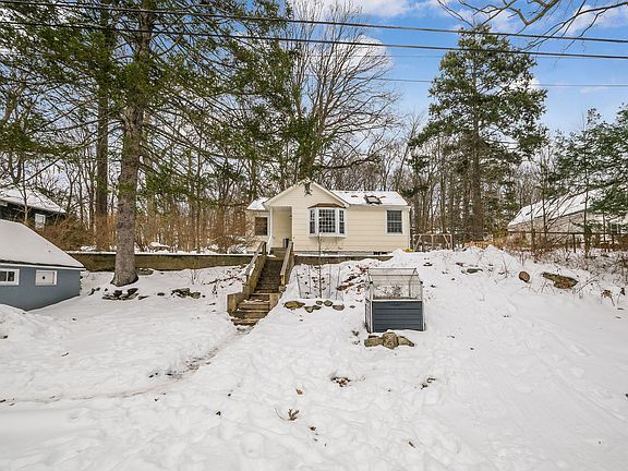 18 Winnebago Rd (01 Of   30 ).JPG