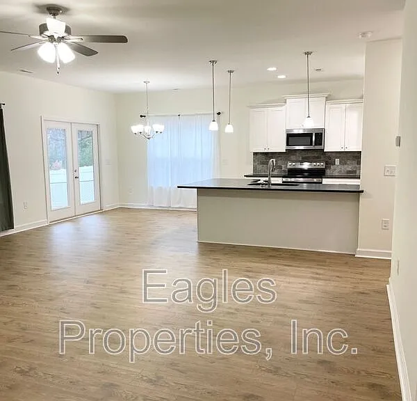 300 Creeks Edge — Photo 4