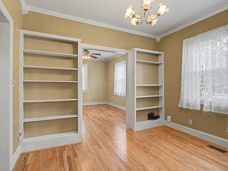 234 Washington St — Photo 6