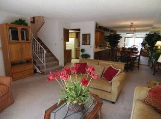 16851 Saddlewood Trl, Minnetonka, MN 55345
