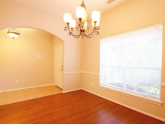 2nd image of 20531 Newfalls Ct