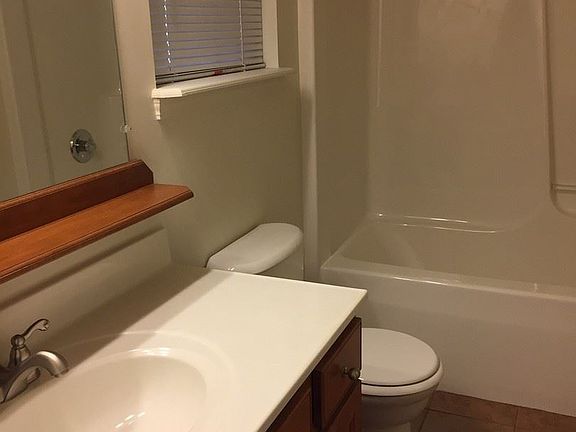 4th image of 545 E Southern Dr APT 207