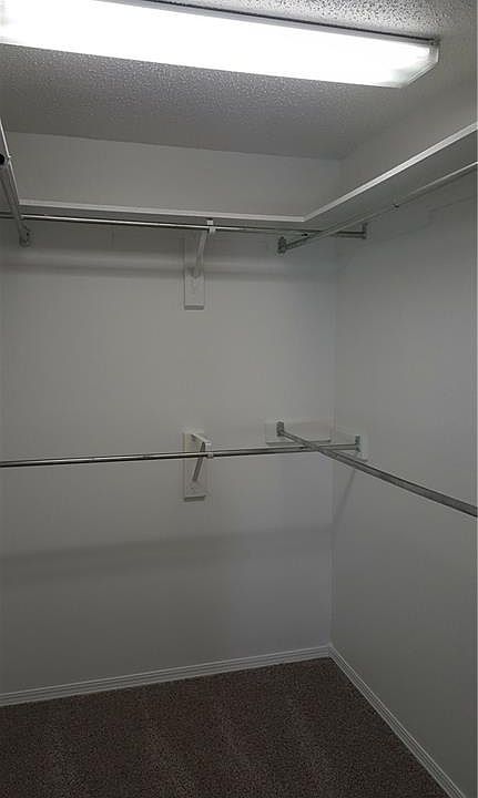 1st image of 117 Center Dr