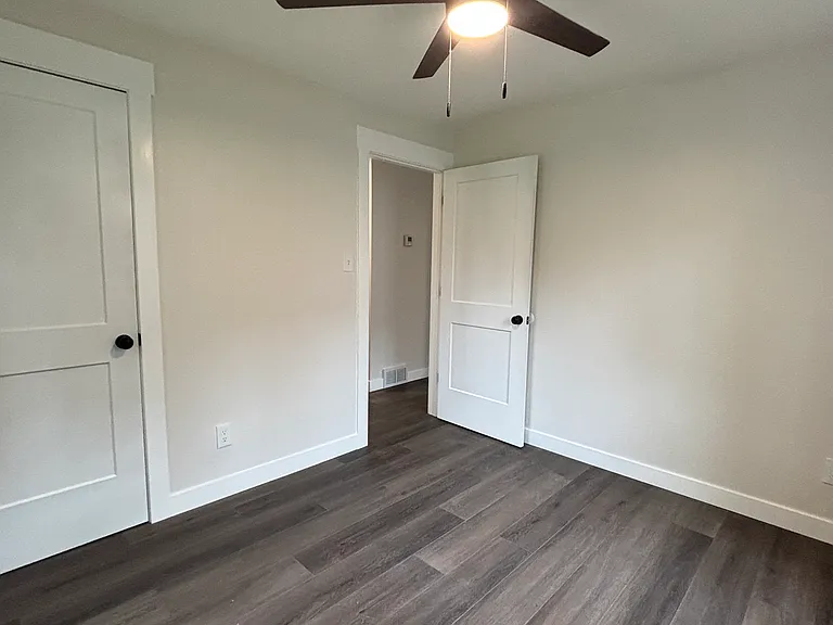 2625 Oakley Ave — Photo 11