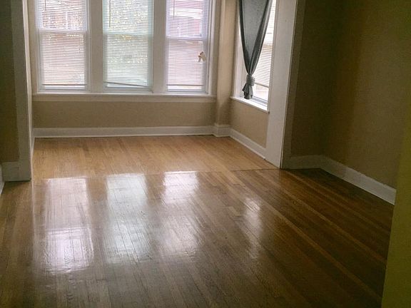 5th image of 7310 S Dante Ave APT 1