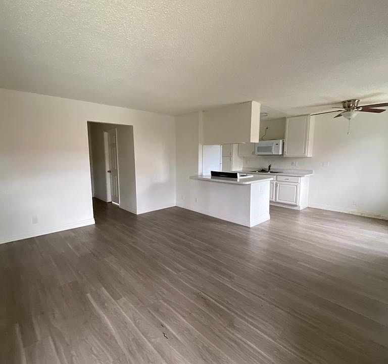 1st image of 961 S Sunshine Ave APT 9