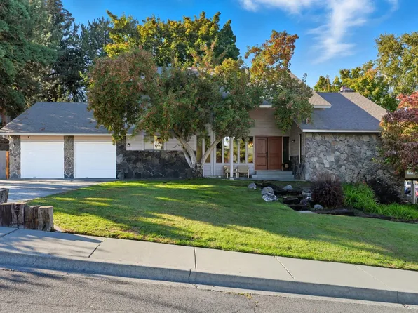 1125 Hills West Way, Richland, WA 99352