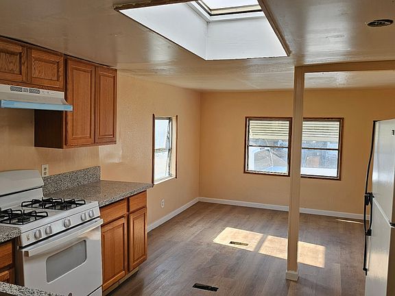 5th image of 15026 Ivanhoe Dr APT 4