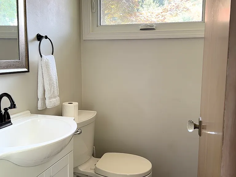 1700 Hamilton Dr — Photo 22